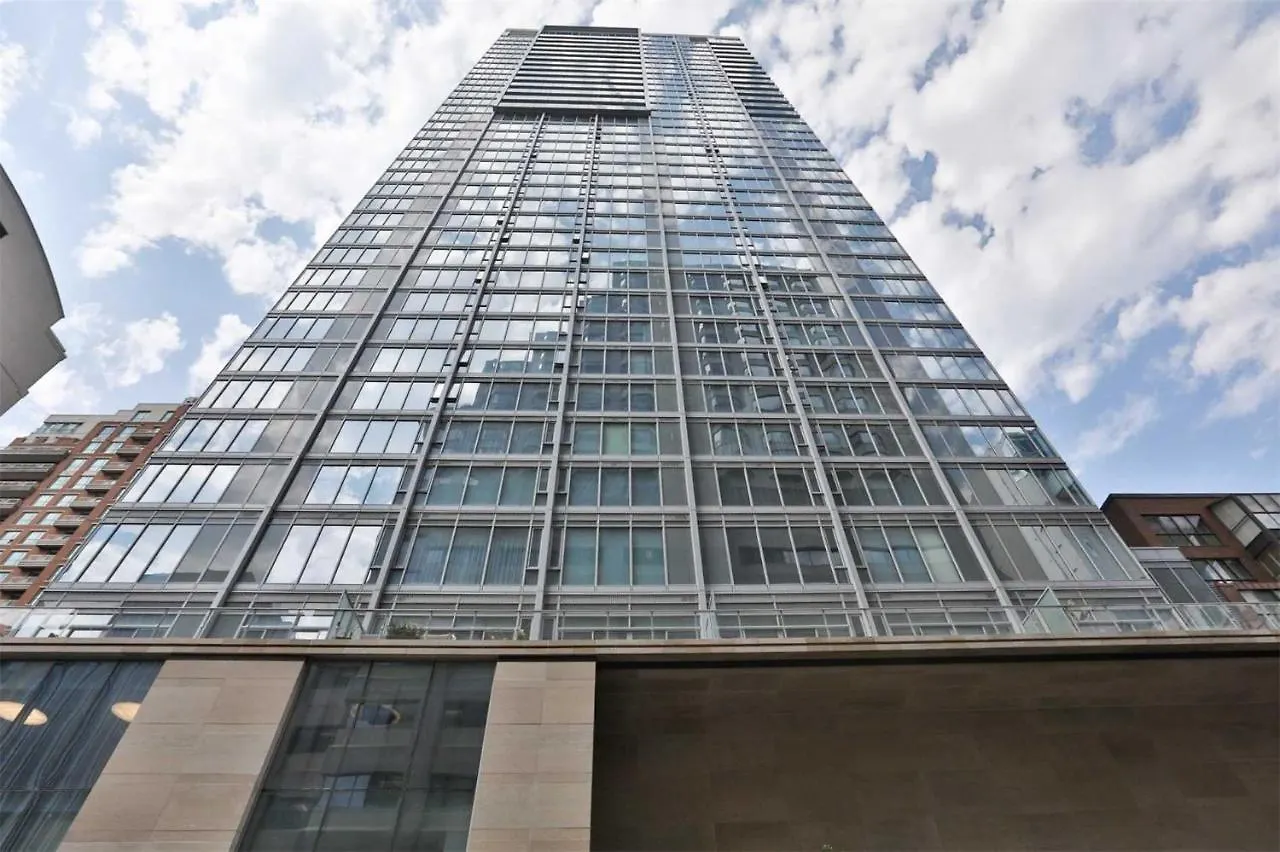 2 Bedroom Plus Den Condo Toronto